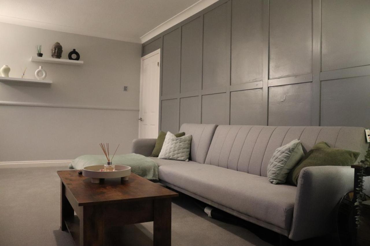 Apartment Coastal Retreat - Brighton - Near The